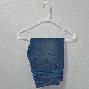 Levis Lowrise Jeans